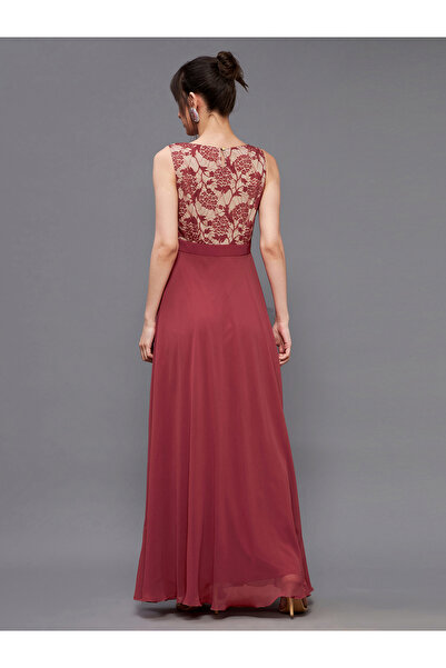 Miss Chase By Styli Lace Yoke Sleeveless A-Line Maxi Dress