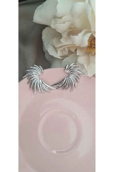 MELENY أقراط نسائية بتصميم عتيق على شكل جناح