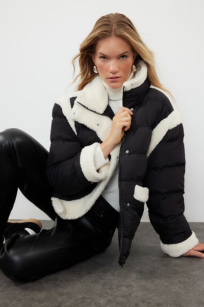 Trendyol Collection Plush Detailed Black Puffer Jacket - Regular Fit Twoaw25Mo00082