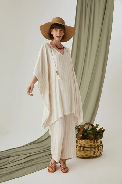 Gusto Striped Linen Textured Kimono -Ecru