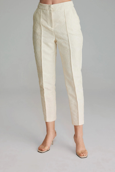 Gusto Lace Cigarette Pants - Ecru