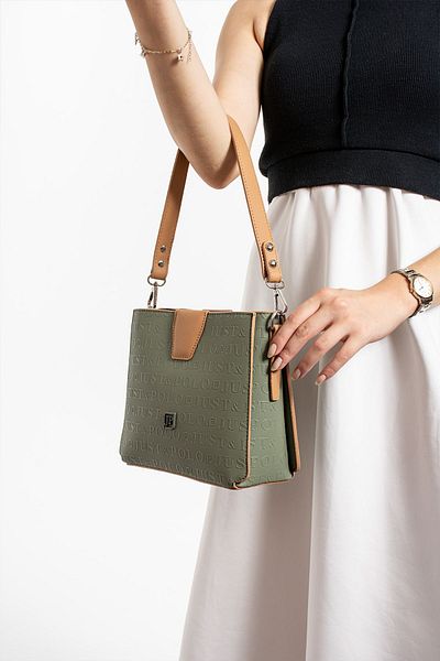 Just Polo 4 Compartments Removable Two Straps Shoulder and Crossbody Bag