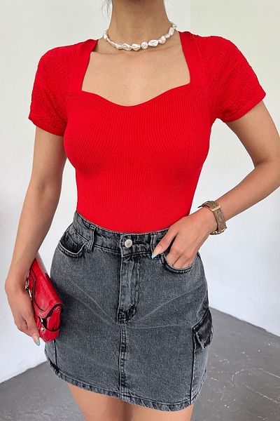 Cistern İstanbul Women's Red Sleeve Knitted Detailed Short Sleeve Sweetheart Neck Knitwear Blouse