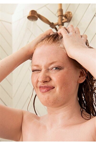 THE BODY SHOP Moringa Işıltı Veren Koruyucu Şampuan 250 ml