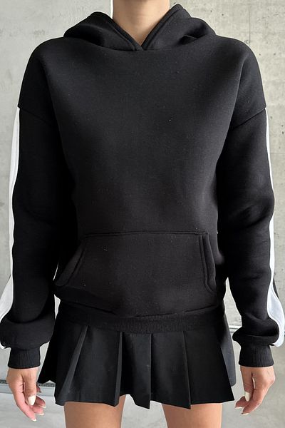MODAGEN Unisex Oversize Μαύρο Φούτερ με κουκούλα - Λεπτομέρεια μανίκι