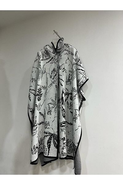 Kayaka triko women's hooded patterned poncho
