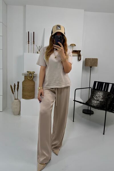 Sohotique By P بنطلون واسع الساق من الساتان الفيسكوز باللون البيج