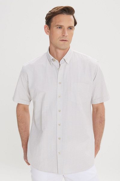ALTINYILDIZ CLASSICS Men's White-beige Comfort Fit Relaxed Cut Button Collar Checkered Short Sleeve Shirt