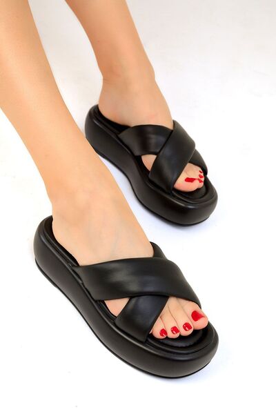 SOHO Women's Black Slippers 19379