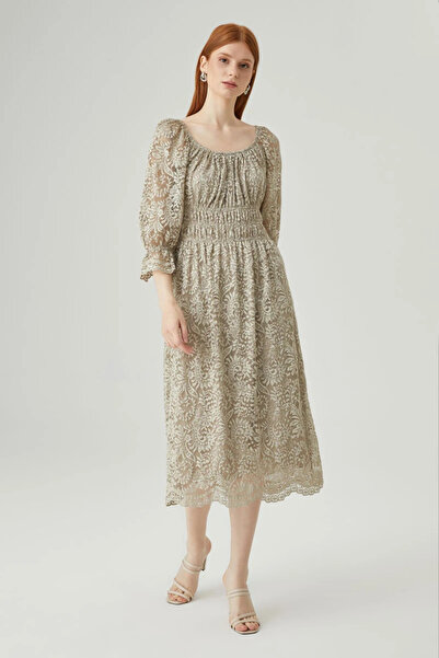 Gusto Mink Lace Dress