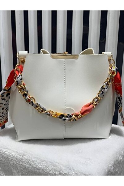 Chocolate Kadın Fularlı Zincir Aksesuarlı Yumuşak Deri Çanta Beyaz