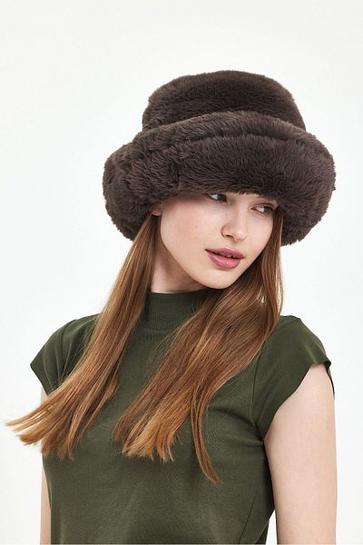 Fluffy Turkey Зимна шапка с плюшени бисквитки и изкуствена кожа - 58-60 см