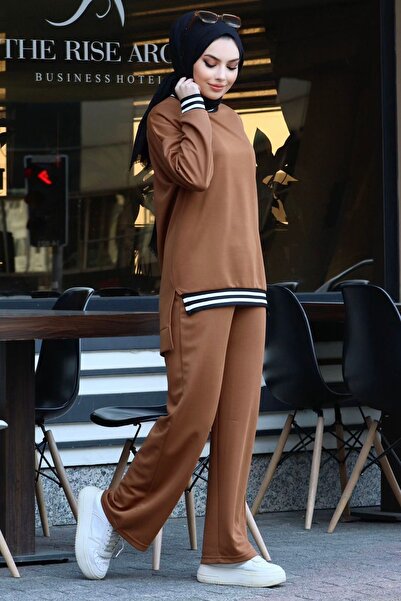 TOFİSA Dámske tunikové nohavice do hnedej farby – s jednoduchým výstrihom – 11321