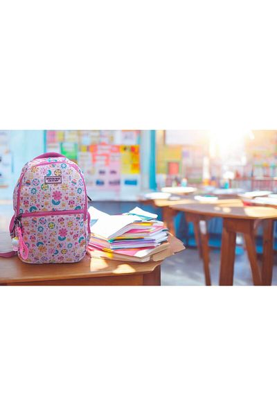 GENC DIJITAL BASKI Smiling Flower Face Patterned School and Lunch Box - With Mascot Keychain Gift