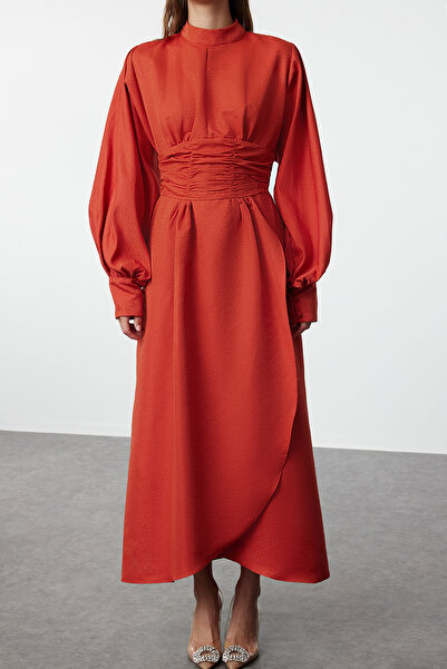 Trendyol Modest Vínové večerní šaty se vzorovaným balonovým rukávem - TCTSS23DB00017