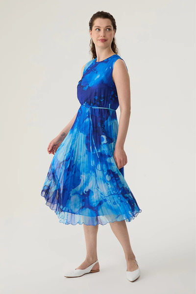 Gusto Sleeveless Pleated Chiffon Dress - Blue