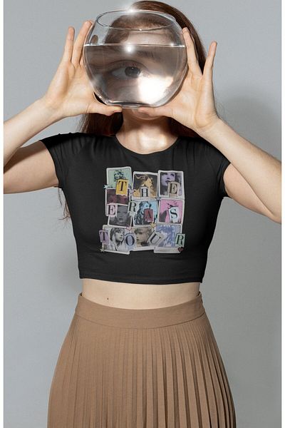 Fuddy Moda Τυπωμένο από τον Taylor Swift, The Eras Tour γραμμένο Crop Top