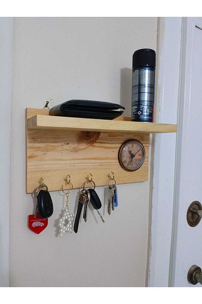 red sacs Wooden House Key Hanger with Clock - Wall Hanger, Keychain Hanger