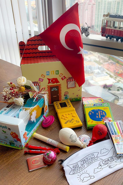 Pencere Bayrak 10 ADET 30x45 Sopalı Türk Bayrağı - Dayanıklı Alpaka Kumaş, Pl...