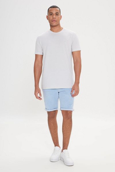 AC&Co / Altınyıldız Classics Grau-weißes, leicht zu bügelndes Slim-Fit-Jacquard-T-Shirt mit Rundhalsausschnitt und schmaler Passform