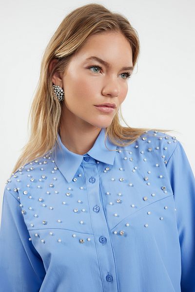 Trendyol Modest Modrá tkaná košile s detailem kamene - TCTSS24TG00080