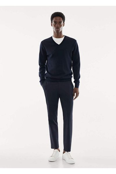 MANGO Man Pullover mit V-Ausschnitt, 100 % Merinowolle