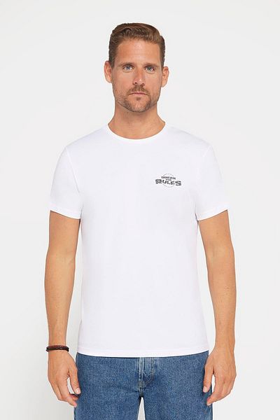 Tudors Λευκό T-Shirt με λαιμόκοψη - 100% βαμβάκι, απαλή υφή, στάμπα και λεπτή εφαρμογή