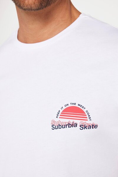 Tudors Λευκό T-Shirt με λαιμόκοψη - 100% βαμβάκι, απαλή υφή, στάμπα και λεπτή εφαρμογή