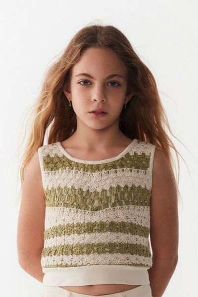 nk kids Комплект от две части за момичета - плетена къса блуза и шорти