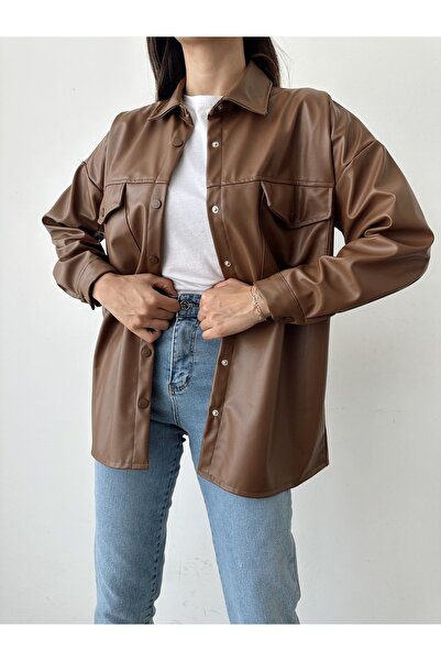 BEJNA Dámská košile s hnědou kapsou z umělé kůže
