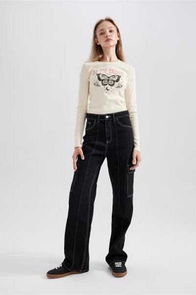 DeFacto Crew Neck Printed Ribbed Camisole T-Shirt - Long Sleeve B4405ax23au
