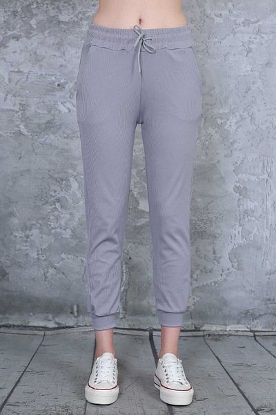 Dynamic Women's Jogger Pants with Ribbed Pockets