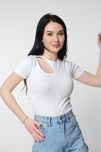 plentifulness Cut Out Detailed-Fitted-Sitting on the Body-Crew Neck Crop (Standard Size) WHITE
