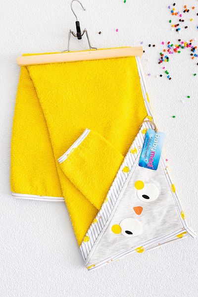 Babymod Baby Drying Towel with Chick Figure
