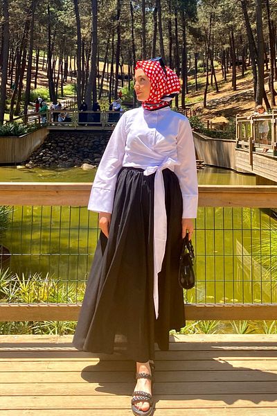 Ceylan Otantik White Shirt and Black Balloon Skirt Set