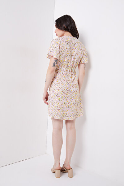 Ardene Ditsy Floral Flutter-Sleeve Dress