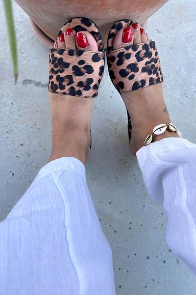 Shoebutik Γυναικείες παντόφλες Lisa με κίτρινο και μαύρο σχέδιο - με λεπτομέρεια ταινίας