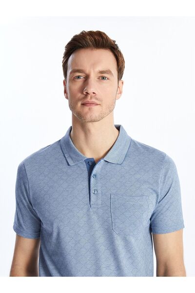 LC Waikiki Ανδρικό κοντομάνικο μπλουζάκι με λαιμόκοψη LCW