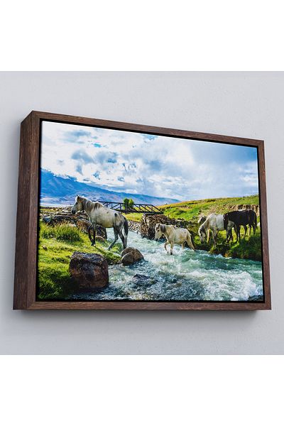 Harita Sepeti Tablou decorativ pe pânză cu cai care trec prin râu-1169