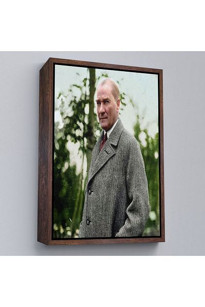Harita Sepeti Pictură de perete cu cadru Mustafa Kemal Atatürk în pardesiu-6199