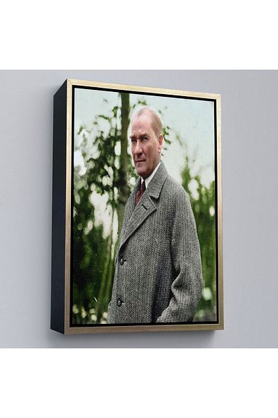 Harita Sepeti Pictură de perete cu cadru Mustafa Kemal Atatürk în pardesiu-6199