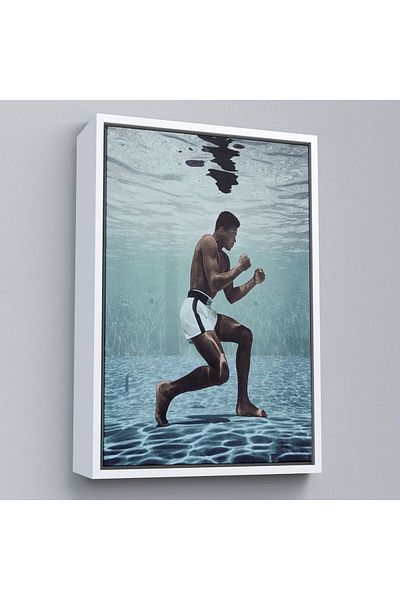 Harita Sepeti Boxer Muhammed Ali care se antrenează sub apă într-un cadru Pictură murală-6234