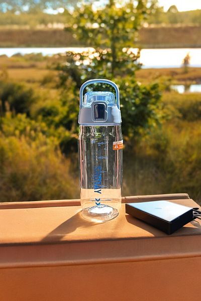 YDGR 600 ml Stylish Smoothie Shaker - Elevate Your Energy with Finger Strap and Water