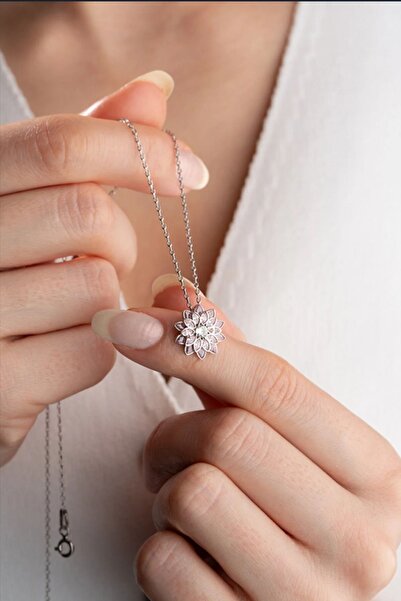 Elika Silver Kadın 925 Ayar Gümüş Pembe Lotus Çiçeği Kolye