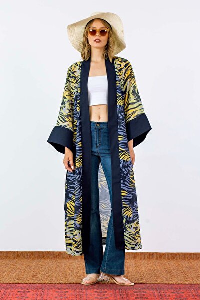 BROWN SARTO زيبرا مفصلة كيمونو الأزرق الداكن