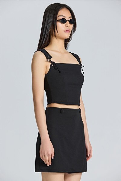 boutiquen 2584 Black Crop with Lace Strap