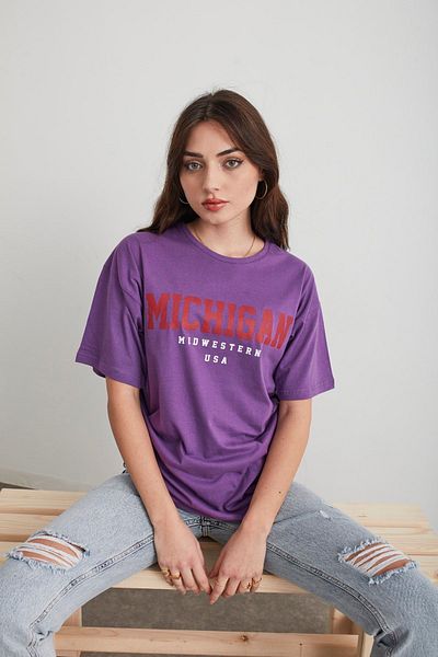 Mad&Calf Tricou supradimensionat cu imprimeu mov Michigan pentru femei