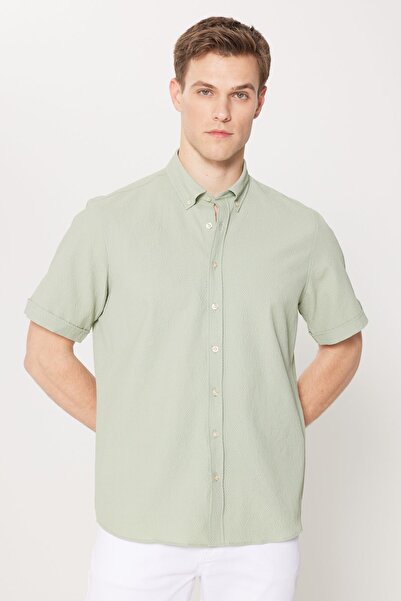 AC&Co / Altınyıldız Classics Men's Khaki Slim Fit Narrow Cut Button Collar Seersucker Patterned Short Sleeve Shirt
