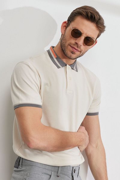 AC&Co / Altınyıldız Classics Beiges Slim Fit T-Shirt für Herren aus 100 % Baumwolle mit nicht rollendem Polokragen