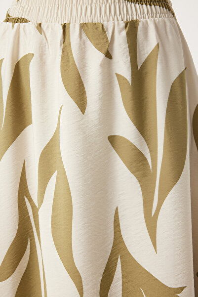 Happiness İstanbul Dámska maxi sukňa so zeleným vzorom krémovej farby - DD01333